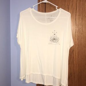 White T-shirt with flower design